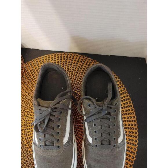 VANS Size 7.5(M) 9(W) - Picture 2 of 5